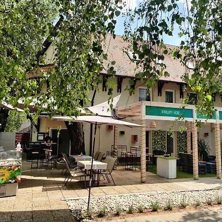 Villa Italia Guest House Siofok Luaran gambar