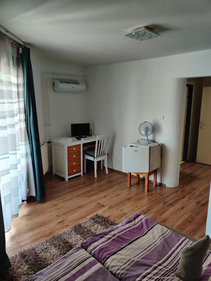 Villa Italia Guest House Siofok Luaran gambar